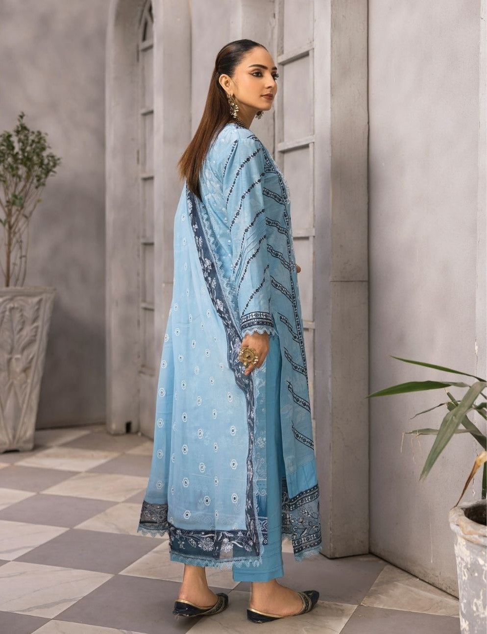 3 Piece Unstitched Embroidered Lawn Suit